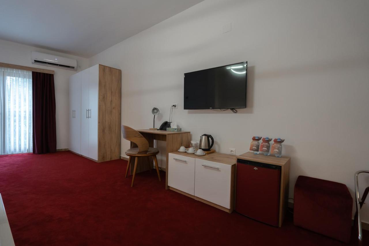 Austrian Palace Hotel Скопие Екстериор снимка